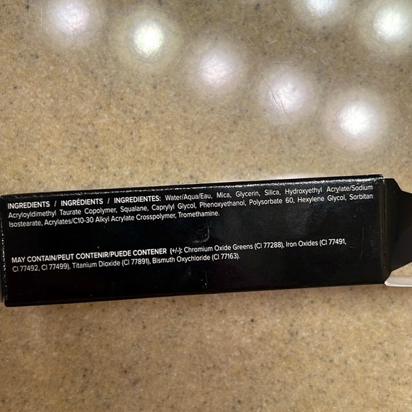 NEW Younique Moodstruck Liquid Eyeshadow Agreeable (green) - Picture 4 of 4